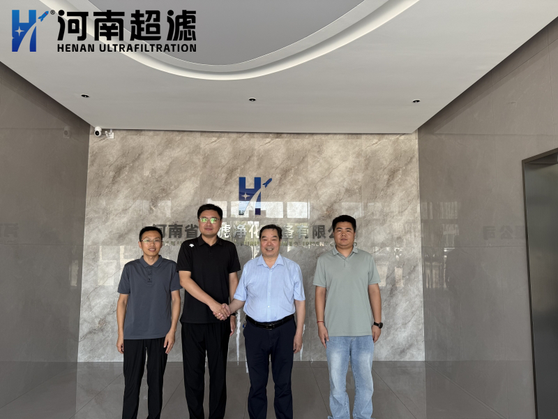 深化校企合作，共謀創(chuàng)新未來(lái)